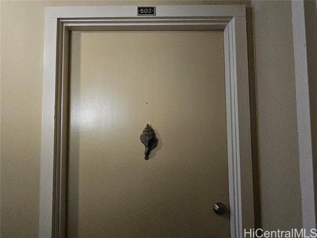 Building Photo - 2355 Ala Wai Blvd