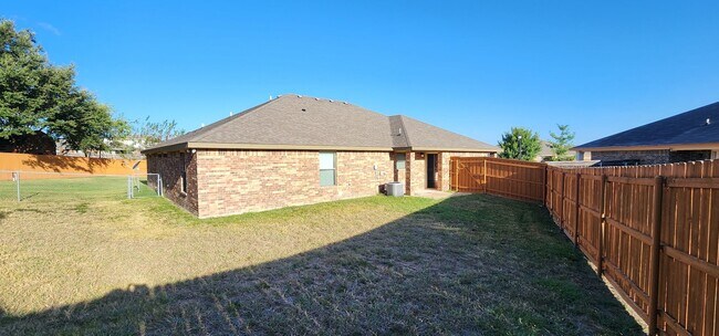 Foto del edificio - Beautiful 2 bed/2 bath near Clear Creek gate Available 8/13