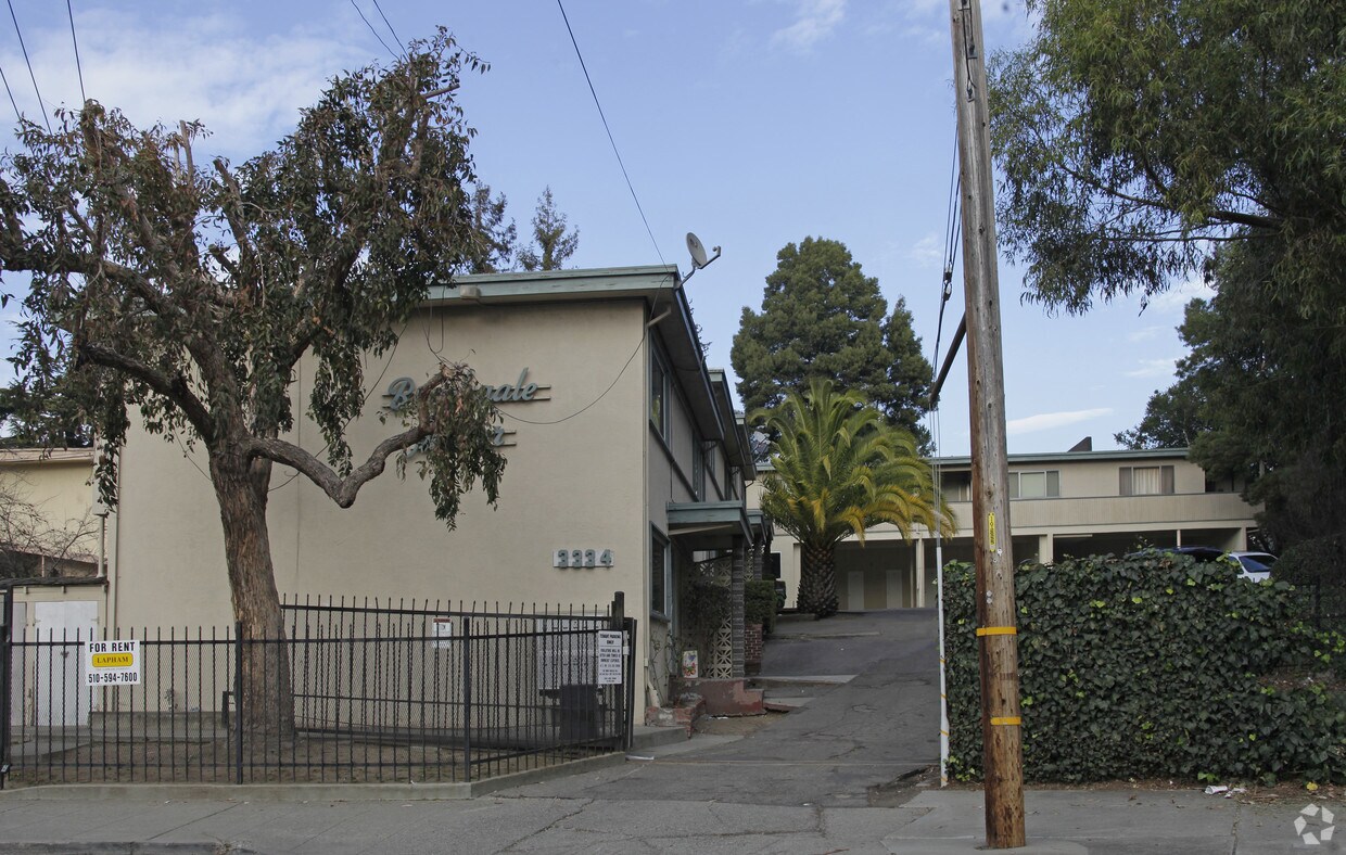 Primary Photo - Brookdale Manor Apartments