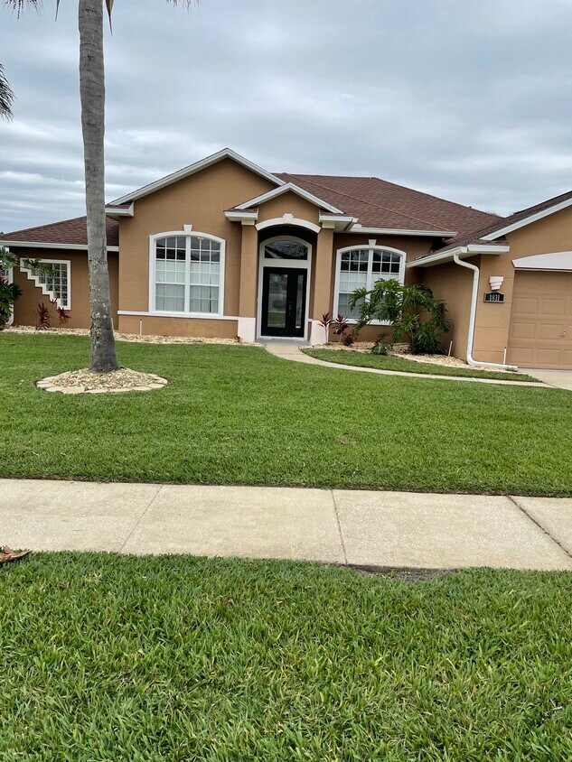 1811 Forough Cir, Port Orange, FL 32128 House Rental in Port Orange