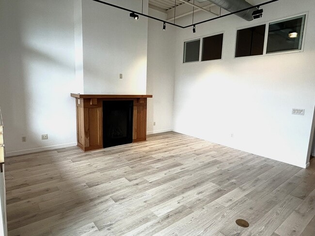 Foto del edificio - 231 Robinson St