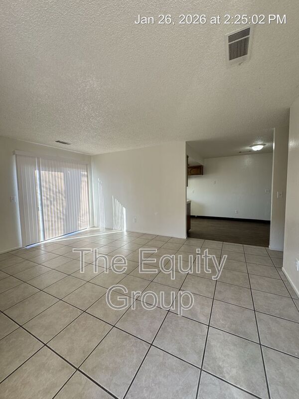 Foto del edificio - 3523 S County Center Dr