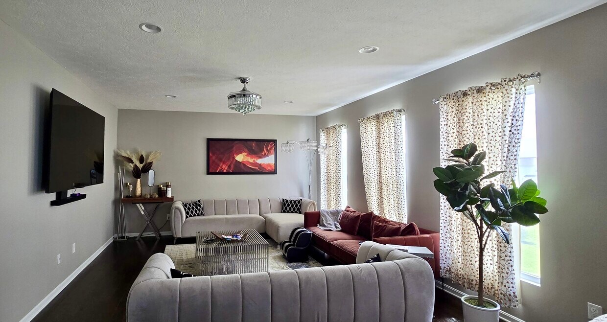 Sala de estar - 6855 Charlestown Ln