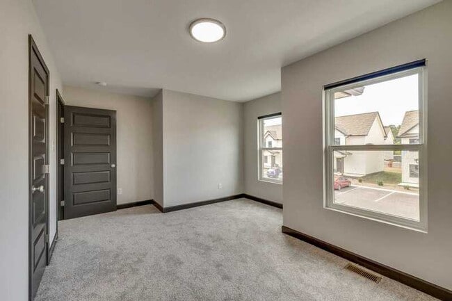 Foto del edificio - 107 Delaney Wy