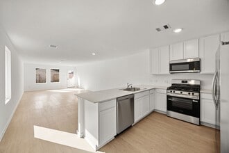 Building Photo - 31433 Moore Rd Building Photo - 31433 Moore Rd