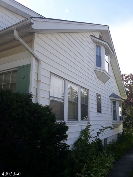 Building Photo - 269 Beechwood Ave