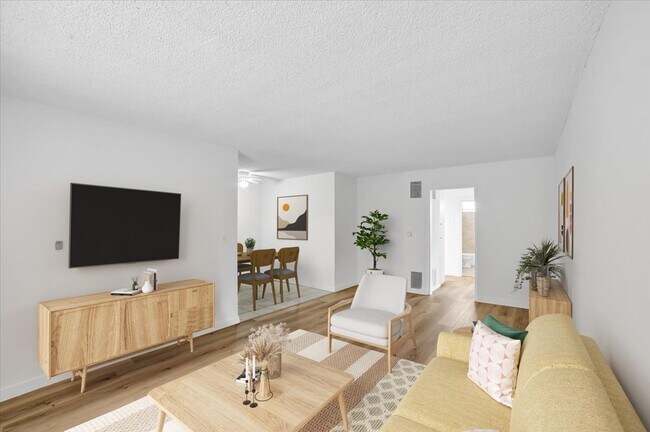 302 Virtual Living Rm - Grand Wilton, 455 N Wilton Pl