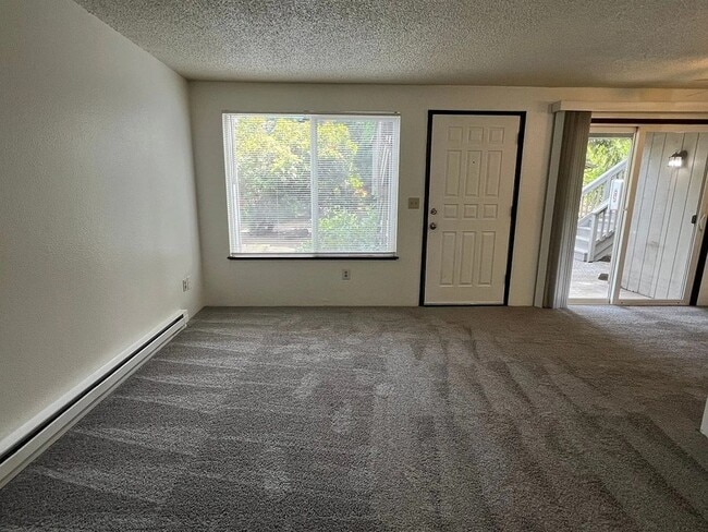 Building Photo - 19115 SE Yamhill St