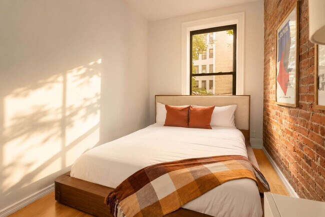 Foto del edificio - 336 W 46th St