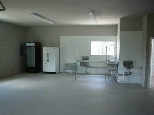 Foto del edificio - 15605 Connie St