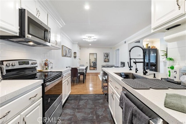 Foto del edificio - 5334 Lindley Ave