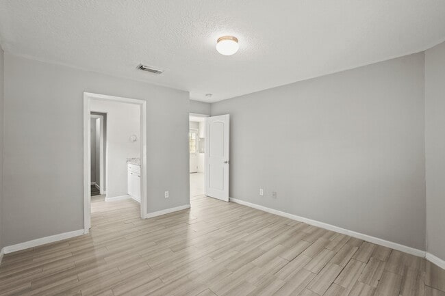 Building Photo - 2934 Cypress Island Dr