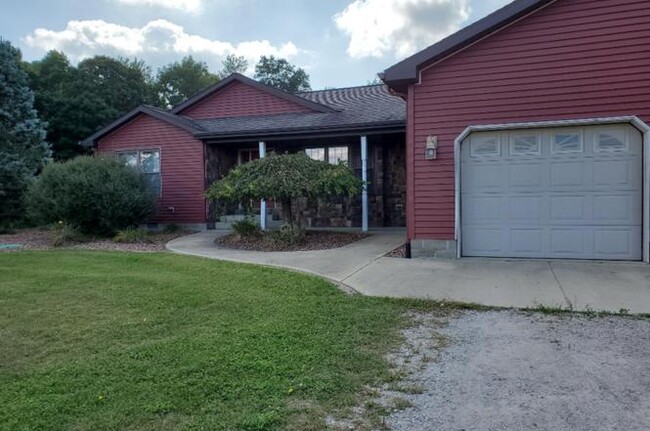 Building Photo - 9594 S Edon Rd