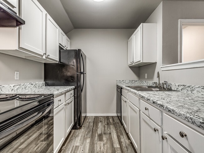 Village Creek en la 67 - Cocina - Village Creek at 67th