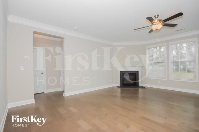 Building Photo - 3961 Norman View Dr