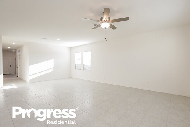 Foto del edificio - 35369 W San Capistrano Ave