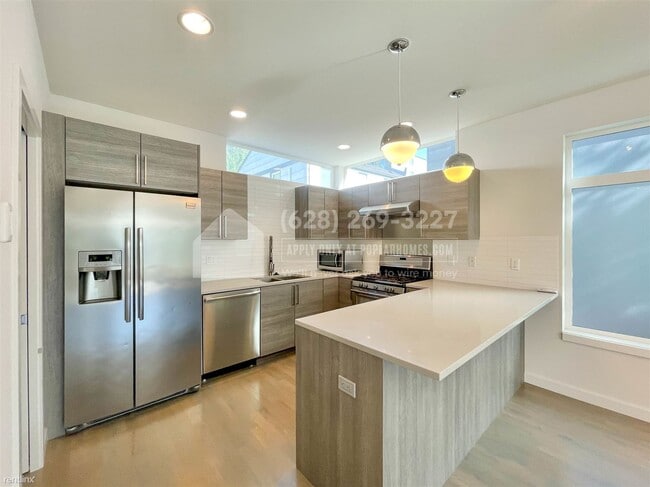 Building Photo - 2 br, 2 bath Townhome - 2353 Minor Ave Eas...