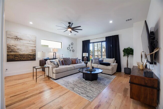 Foto del edificio - Room in Duplex on Avenue L