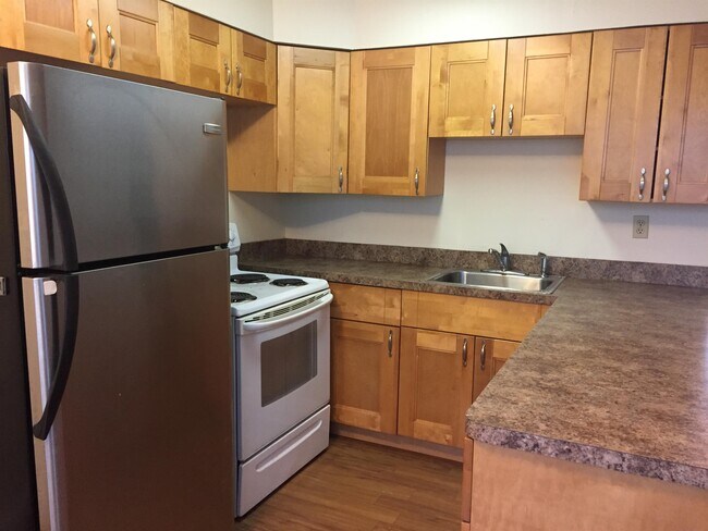 Building Photo - 2065 E Ocean View Ave