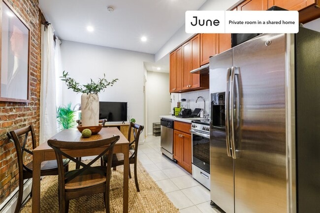 Foto del edificio - Room in Shared 4 bed/4 bath home