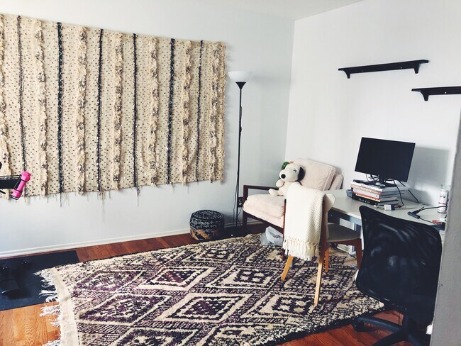 Bedroom - 5950 Canterbury Dr