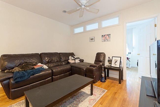 Building Photo - Boston University Off Campus 3bed / 1bath on St Paul St