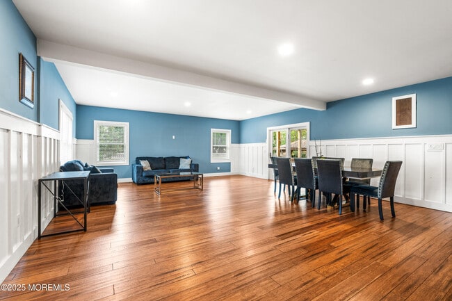 Building Photo - 27 Brookwillow Ave