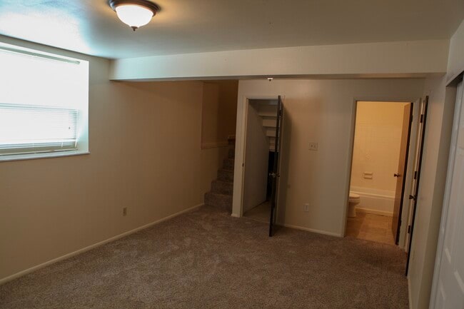 Building Photo - 5171 Green Trace Ln