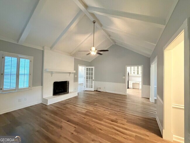 Foto del edificio - 315 Hardscrabble Rd