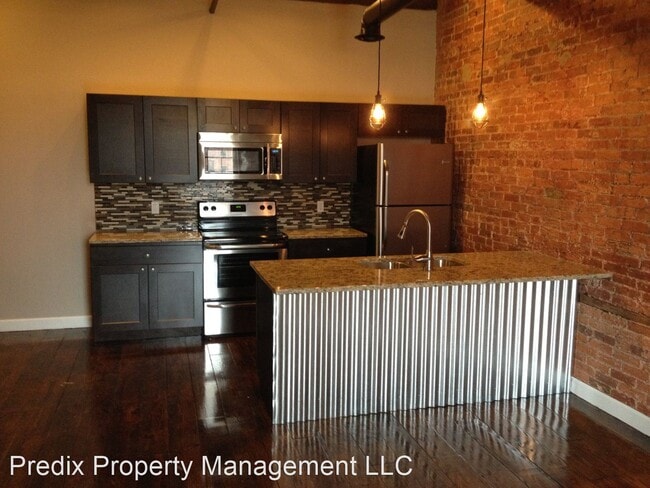 Building Photo - 175 W Gay Ave