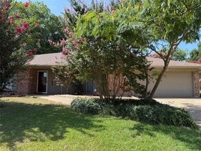 Building Photo - 5008 Millsprings Dr