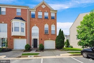 Building Photo - 217 Chesterbrook Ct