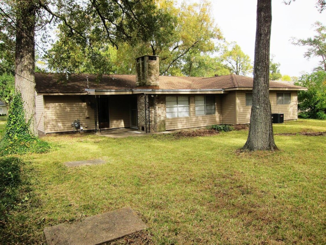 4715 Galewood Ln, Beaumont, TX 77706 House for Rent in Beaumont, TX