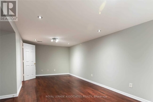 Building Photo - 149 Rouge River Dr
