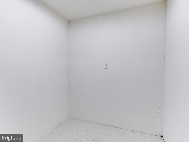 Foto del edificio - 24902 OLD THREE NOTCH RD #C C