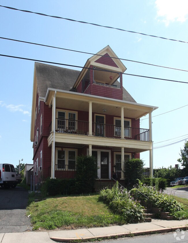 Building Photo - 8 Hayes Ave