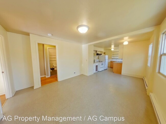Building Photo - 4 br, 2 bath House - 586 East 18th Ave