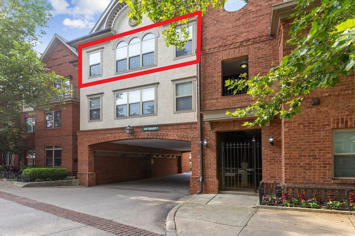 37 Buttles Ave Unit 37E, Columbus, OH 43215 Condo for Rent in