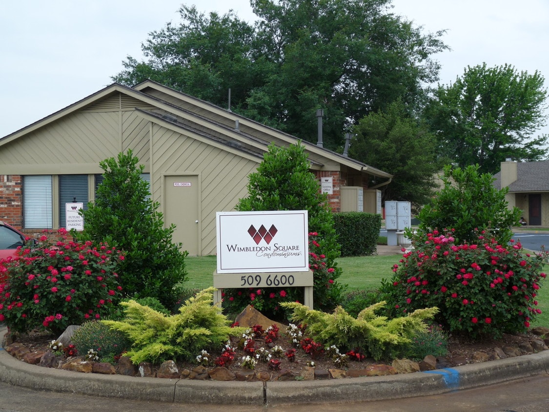 Primary Photo - 450 Wimbledon Dr
