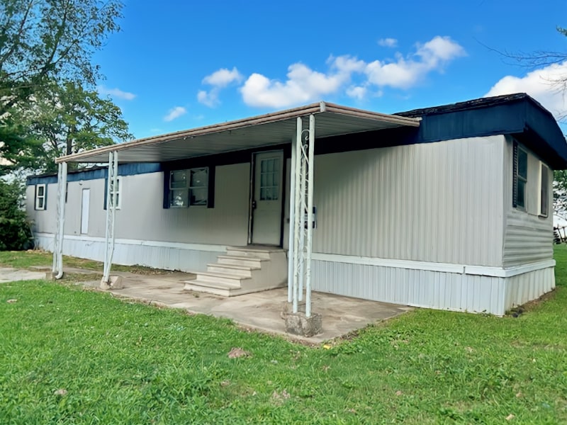 Building Photo - 1100 W Locust St