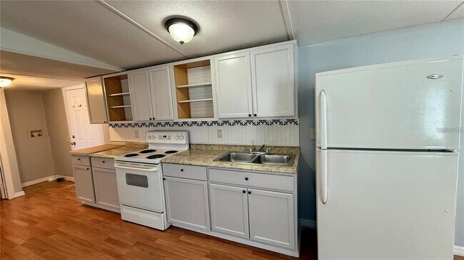 Foto del edificio - 639 Ellison Pkwy