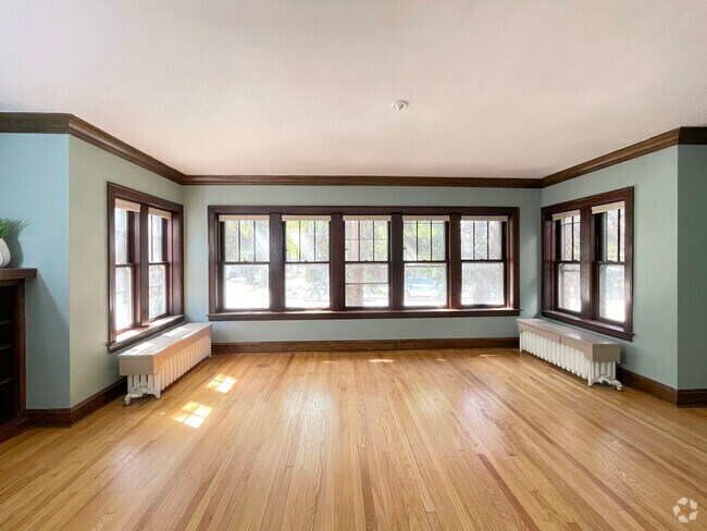 Building Photo - 4100 W Newport Ave