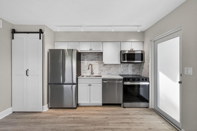 Building Photo - 624 Southwind Cir