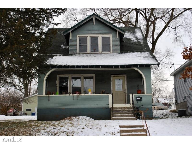 Primary Photo - 1 br, 1 bath Apartment - 821 10 1/2 Ave. S.