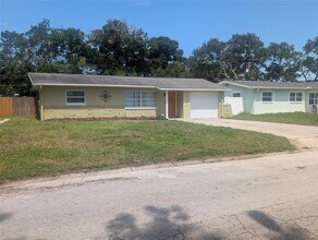 Building Photo - 2132 Isabelle St
