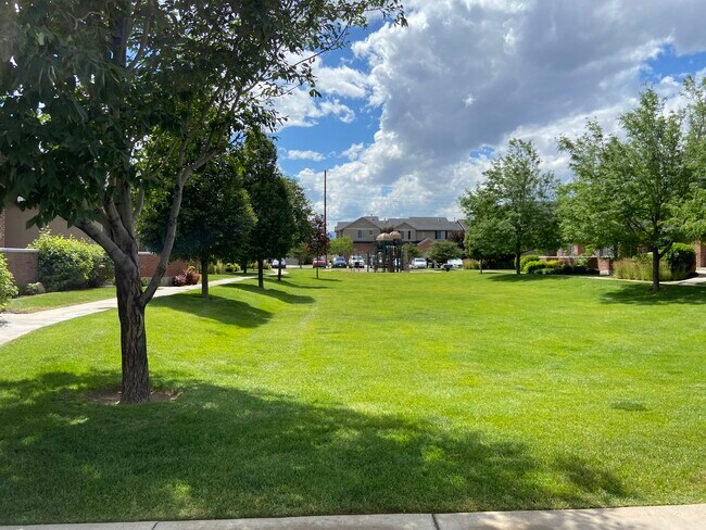Grass Area - 114 W 3240 N