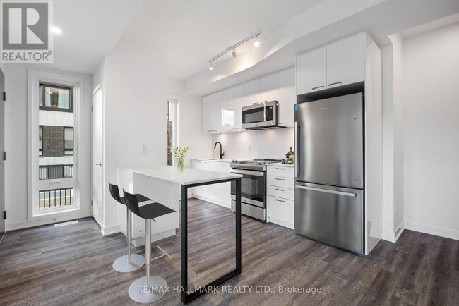 Building Photo - 40 Ed Clark Gdns