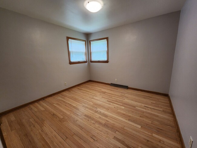 Building Photo - DG - 4520-4522 N 84th Street