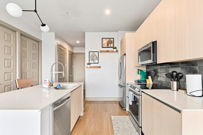 Foto del edificio - 777 11th St NW