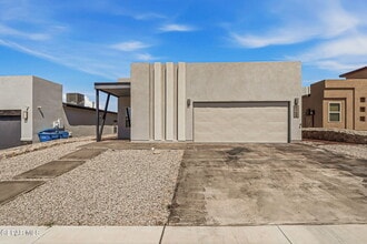 Building Photo - 125 Via Rojas Dr
